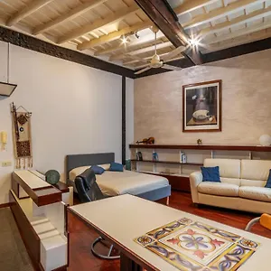 Apartment Piazza Navona Petite House, Rome