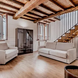 Apartment - Vittoria Palace, Rome