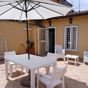 Apartment Attico Con Terrazza Santa Cecilia, Rome